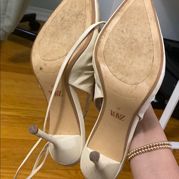 Wrap around heel - Picture 3 of 3